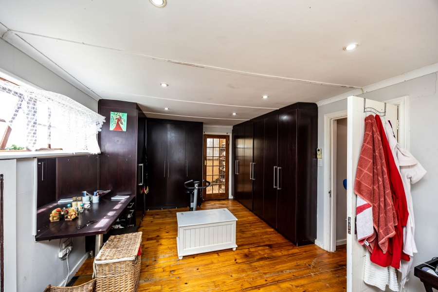 6 Bedroom Property for Sale in Kaysers Beach Eastern Cape